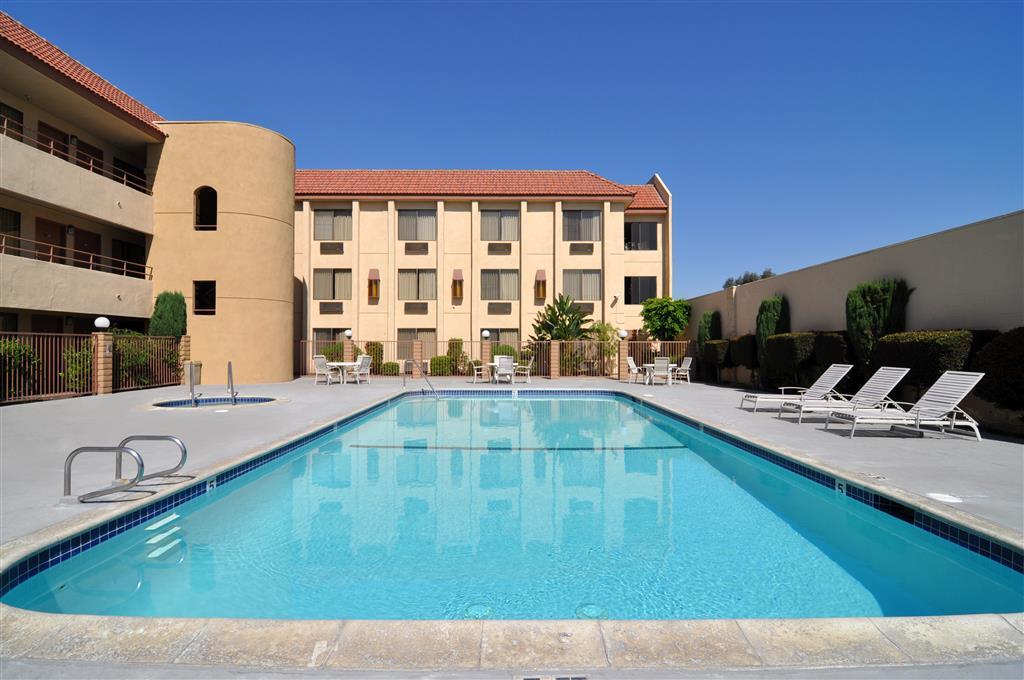 Best Western Norwalk Inn Exterior photo