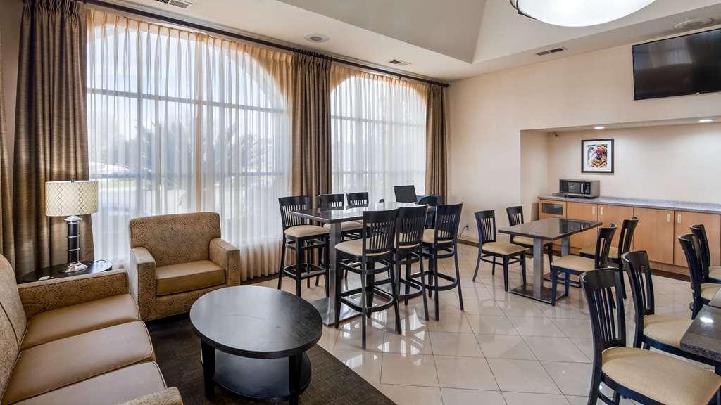 Best Western Norwalk Inn Exterior photo