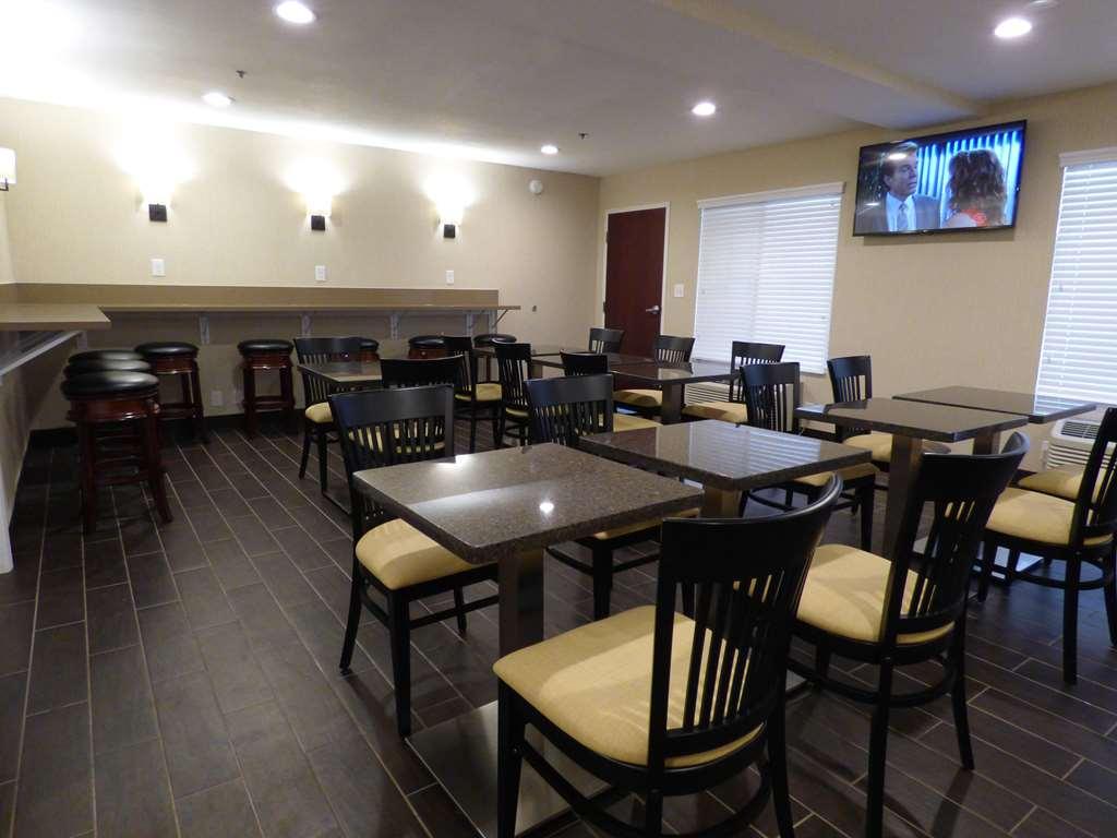 Best Western Norwalk Inn Exterior photo