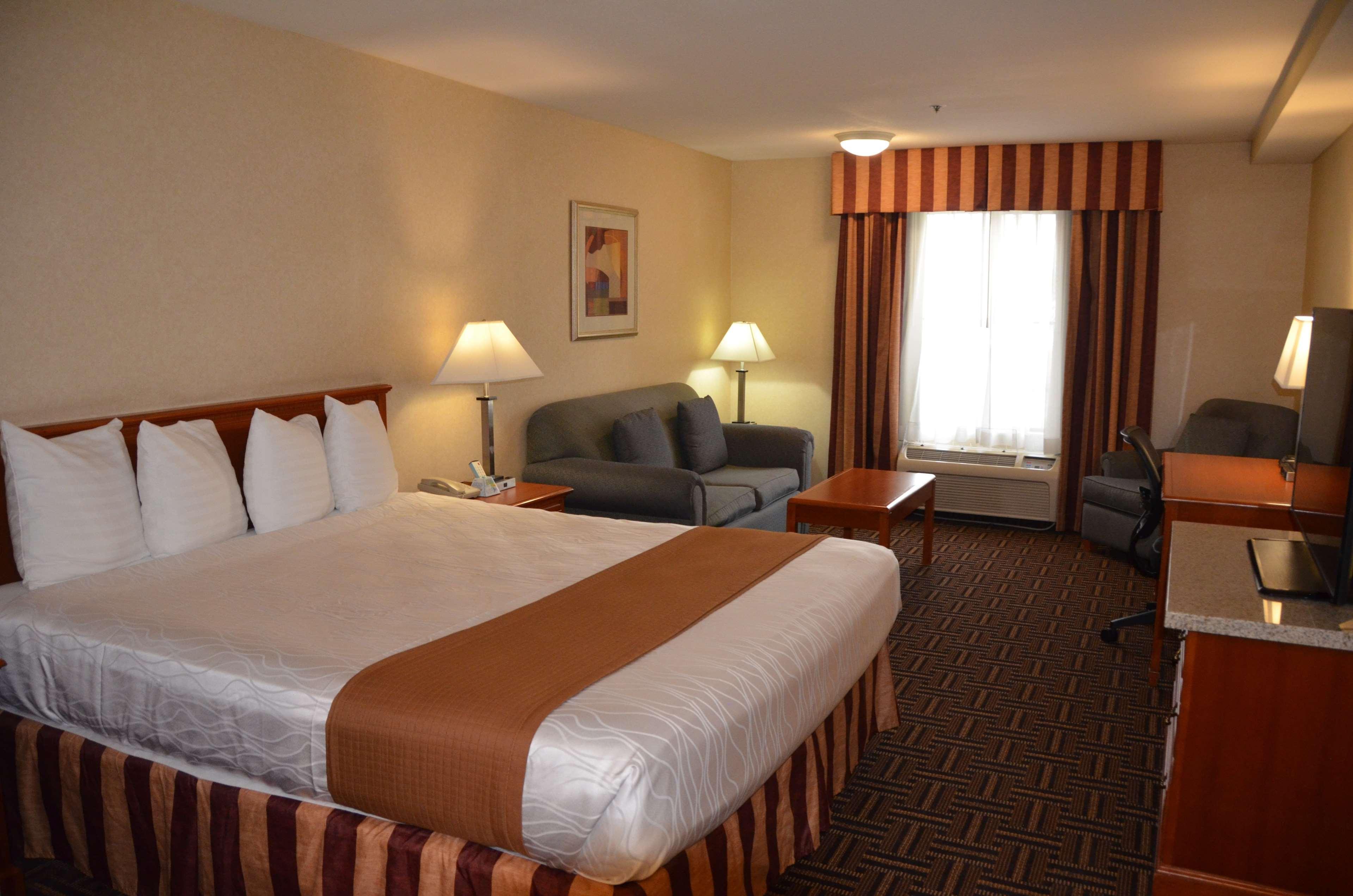 Best Western Norwalk Inn Exterior photo