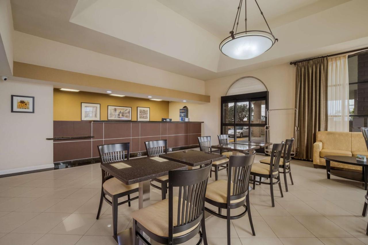 Best Western Norwalk Inn Exterior photo