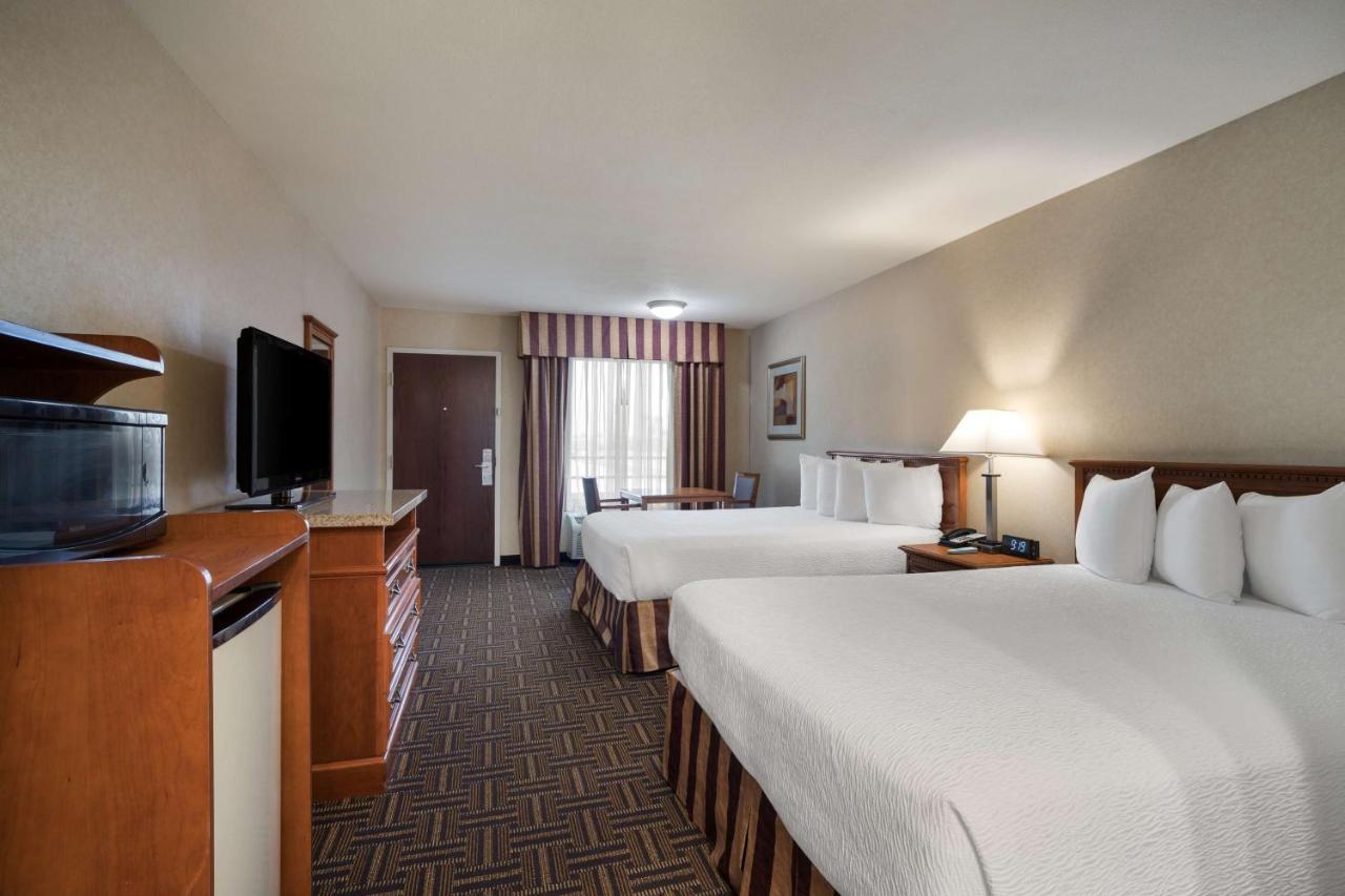 Best Western Norwalk Inn Exterior photo