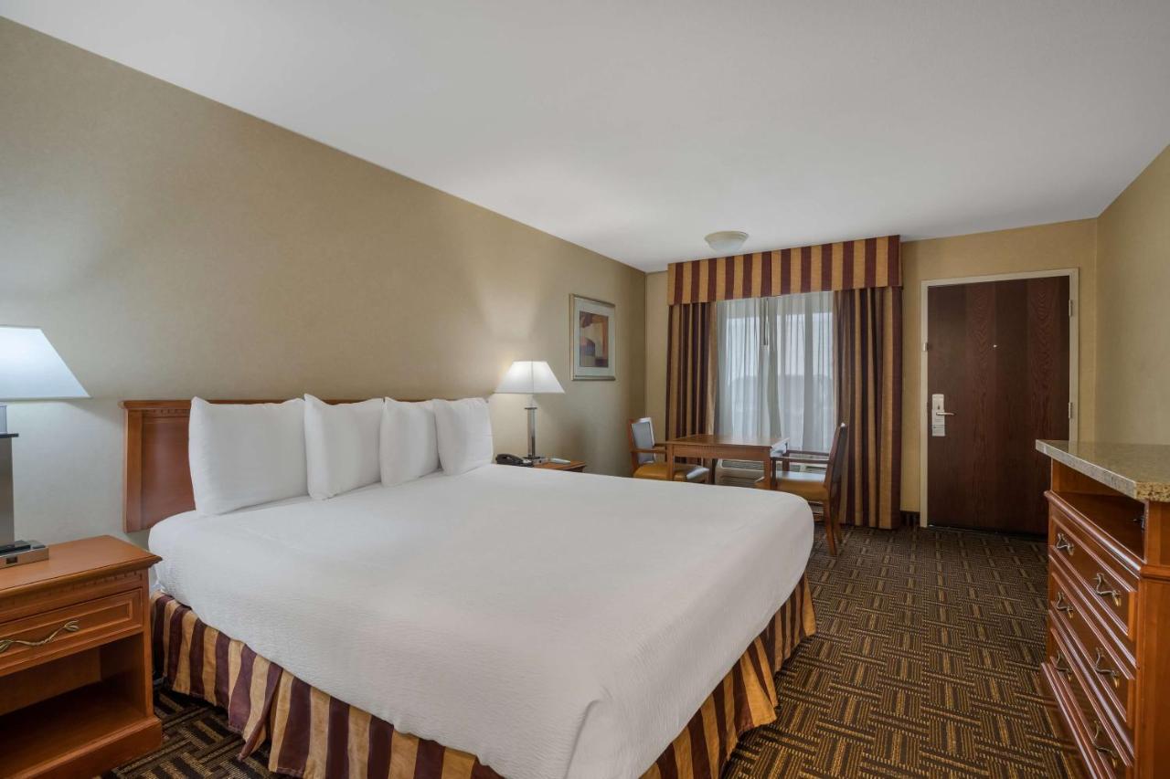 Best Western Norwalk Inn Exterior photo