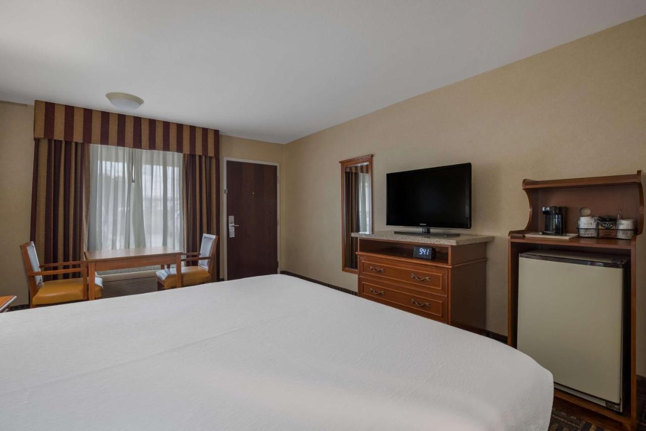 Best Western Norwalk Inn Exterior photo