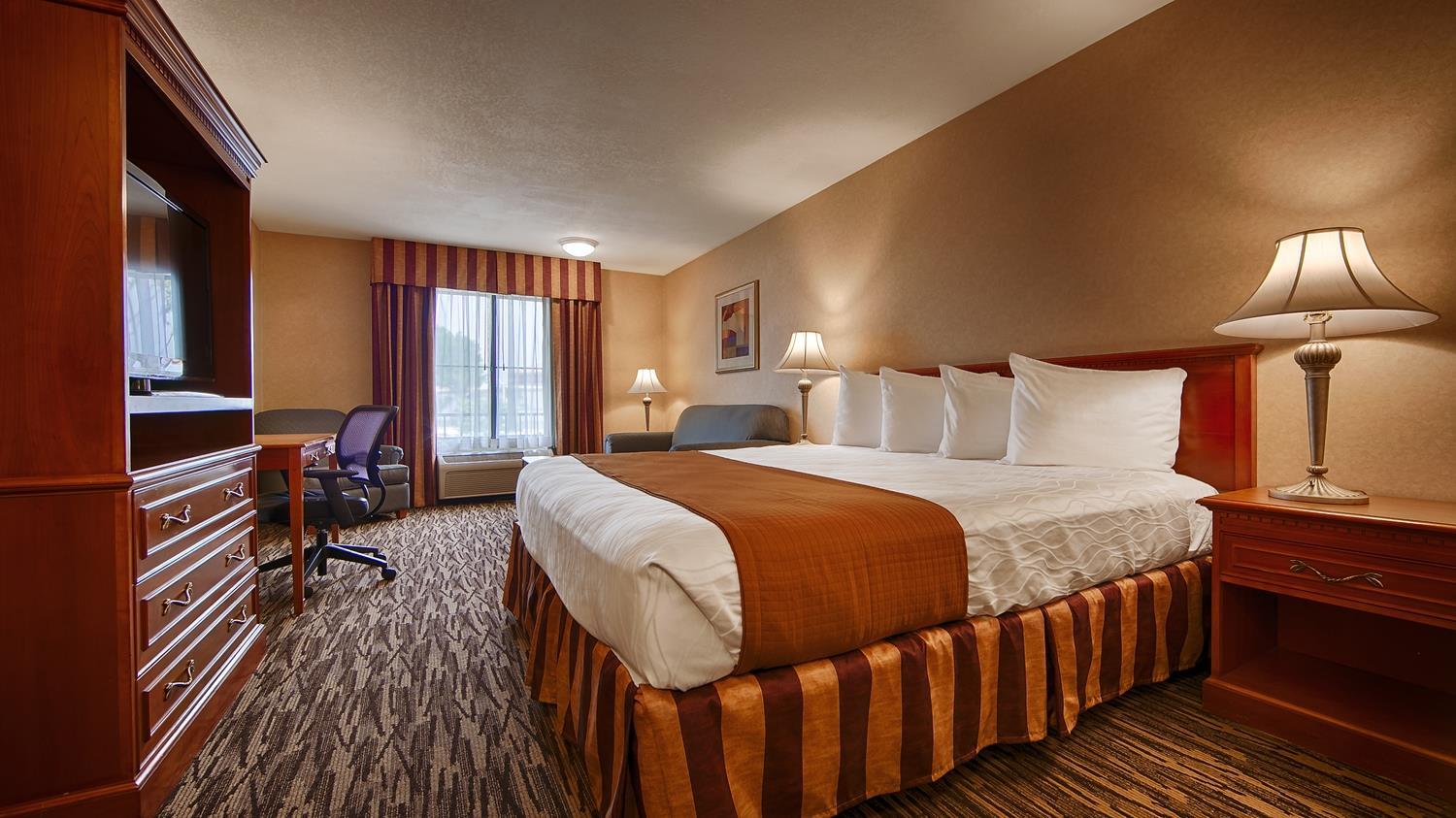 Best Western Norwalk Inn Exterior photo