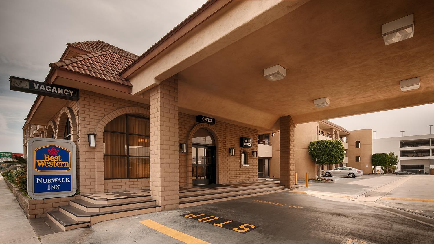 Best Western Norwalk Inn Exterior photo