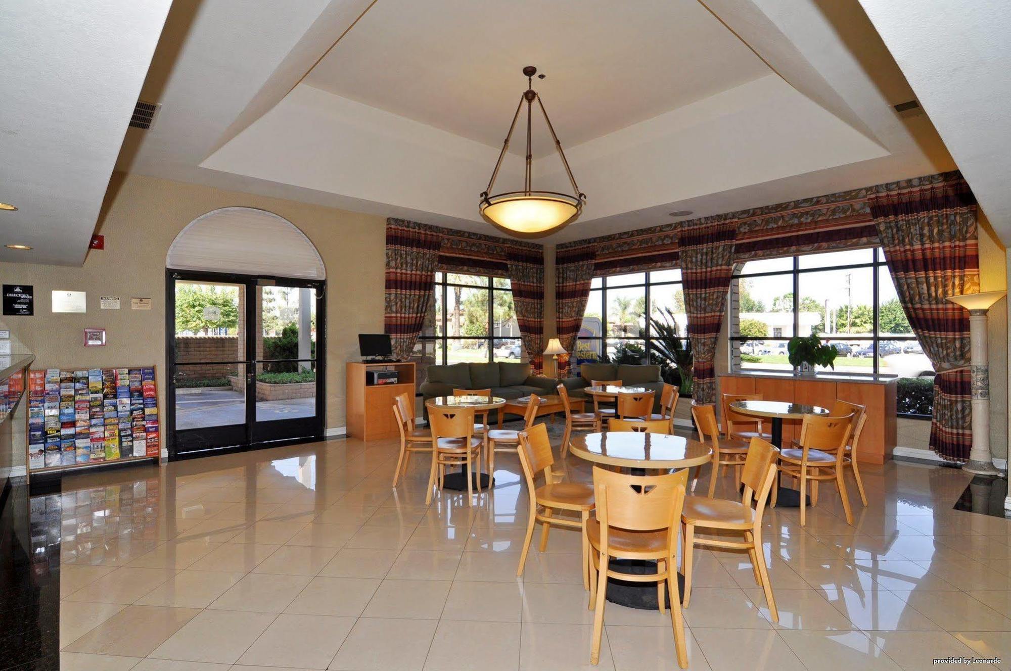 Best Western Norwalk Inn Exterior photo