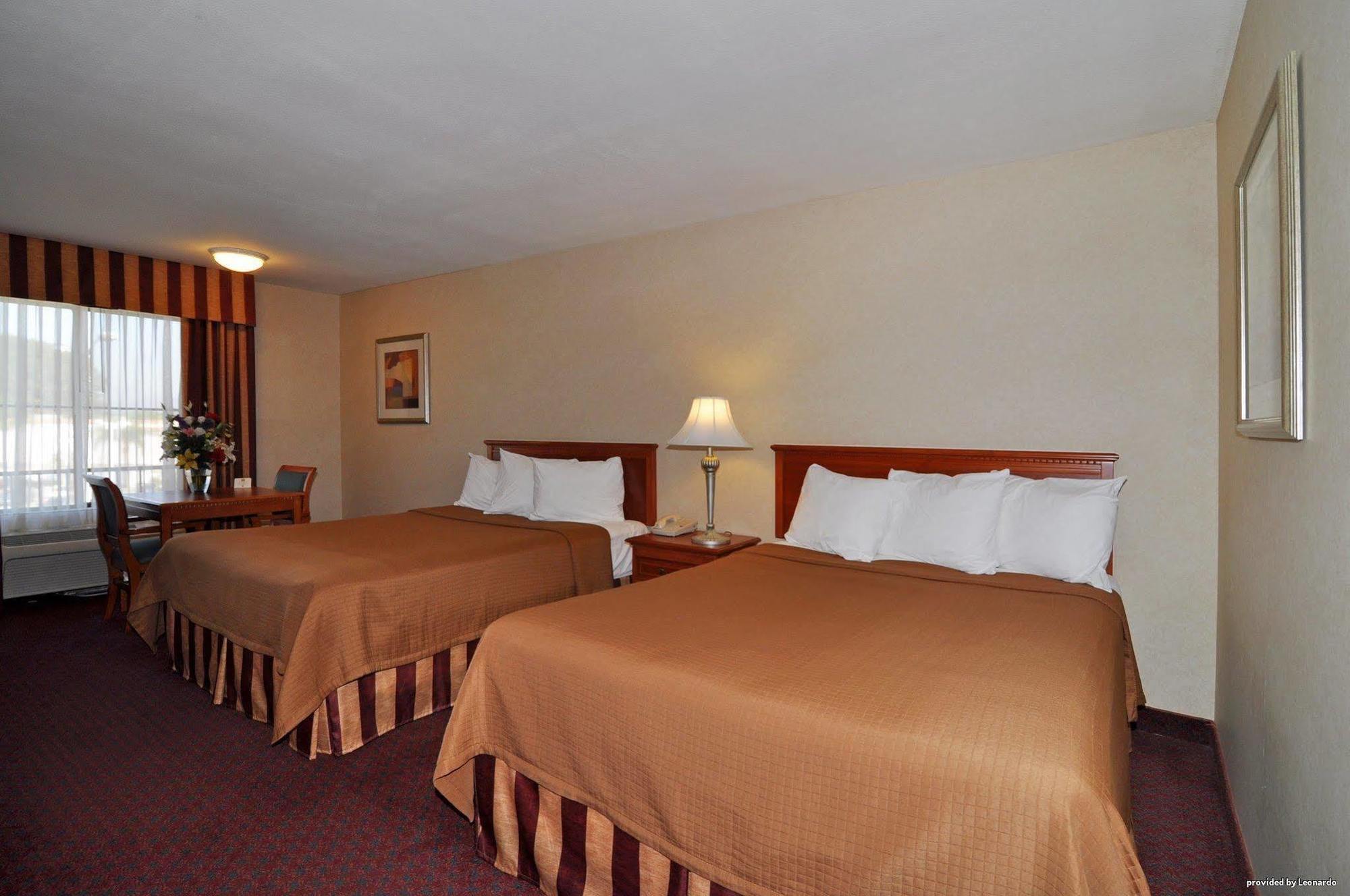 Best Western Norwalk Inn Exterior photo
