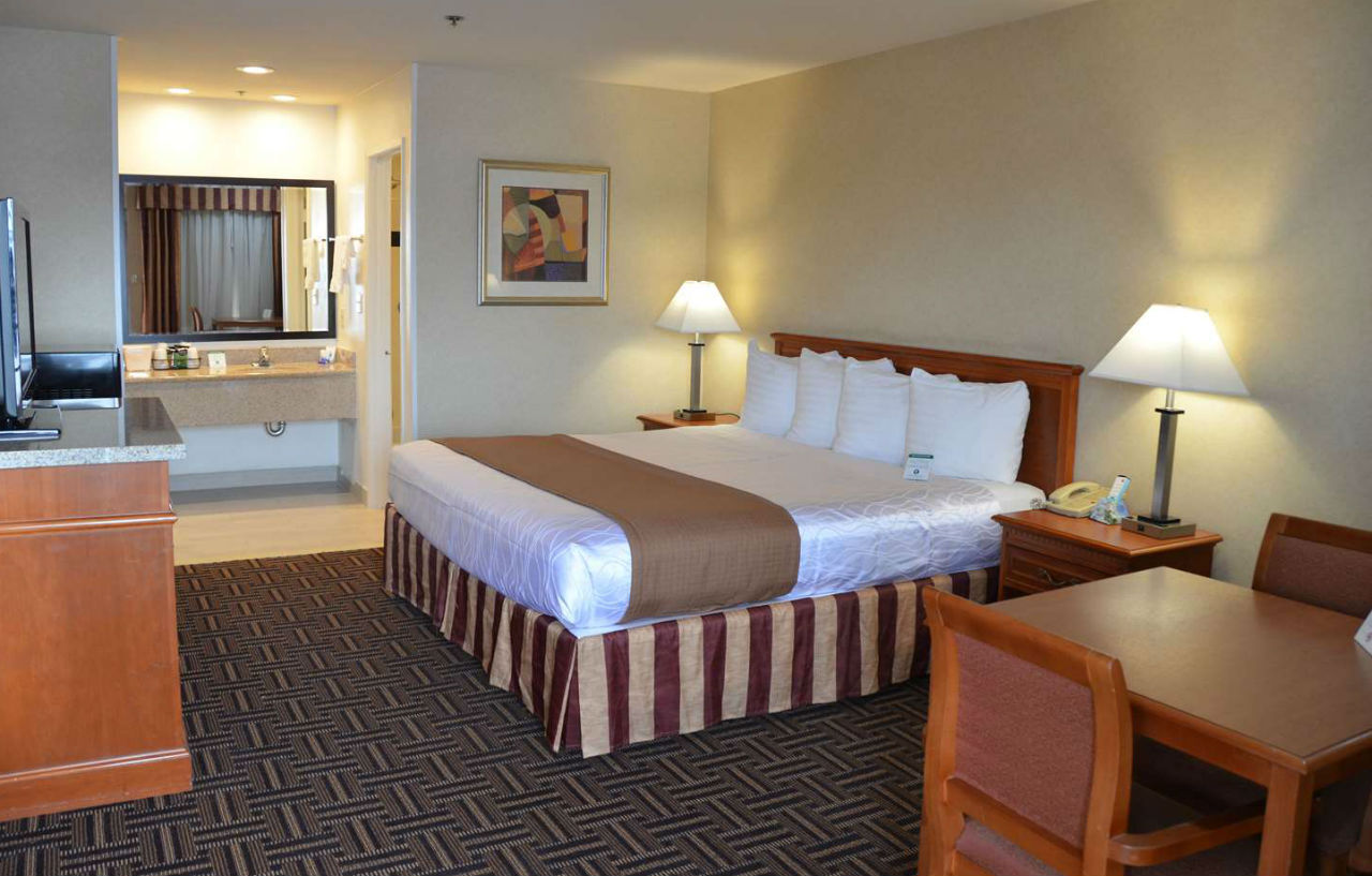 Best Western Norwalk Inn Exterior photo